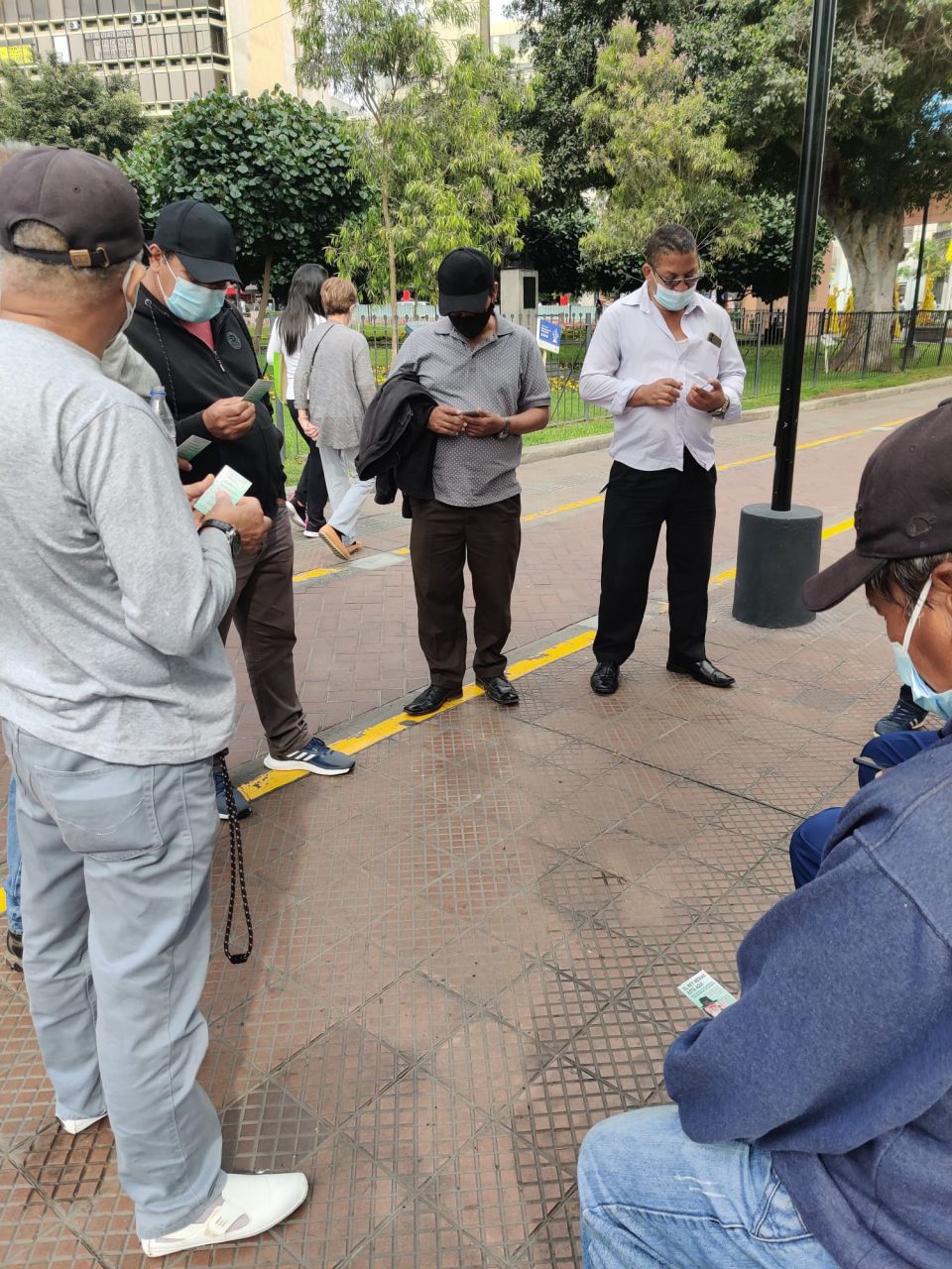 הפצת חומר מידע על שבע מצוות בני נח לגויים בפרו